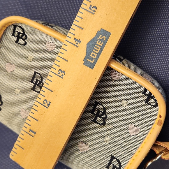 Pair of Pre-owned Dooney and Bourke Ex Large Dust Cover & Wristlet. - Picture 5 of 5